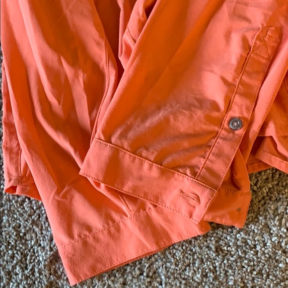 Long Sleeve XL Lucy button up - Picture 4 of 4